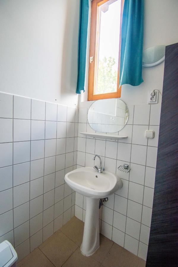 Beach Hostel Balatonboglár Esterno foto