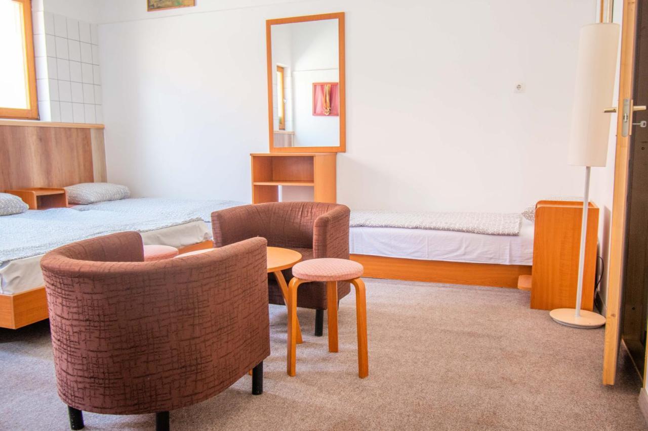 Beach Hostel Balatonboglár Esterno foto