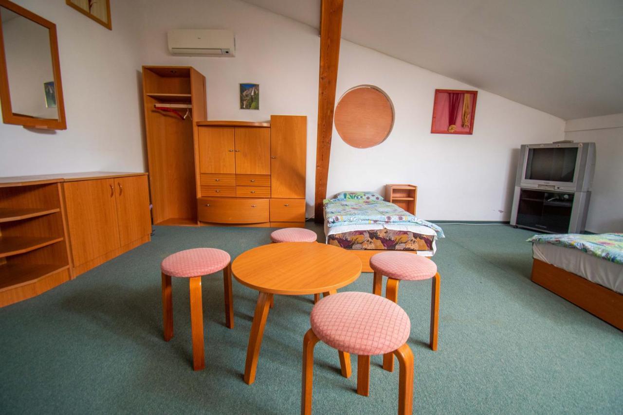 Beach Hostel Balatonboglár Esterno foto