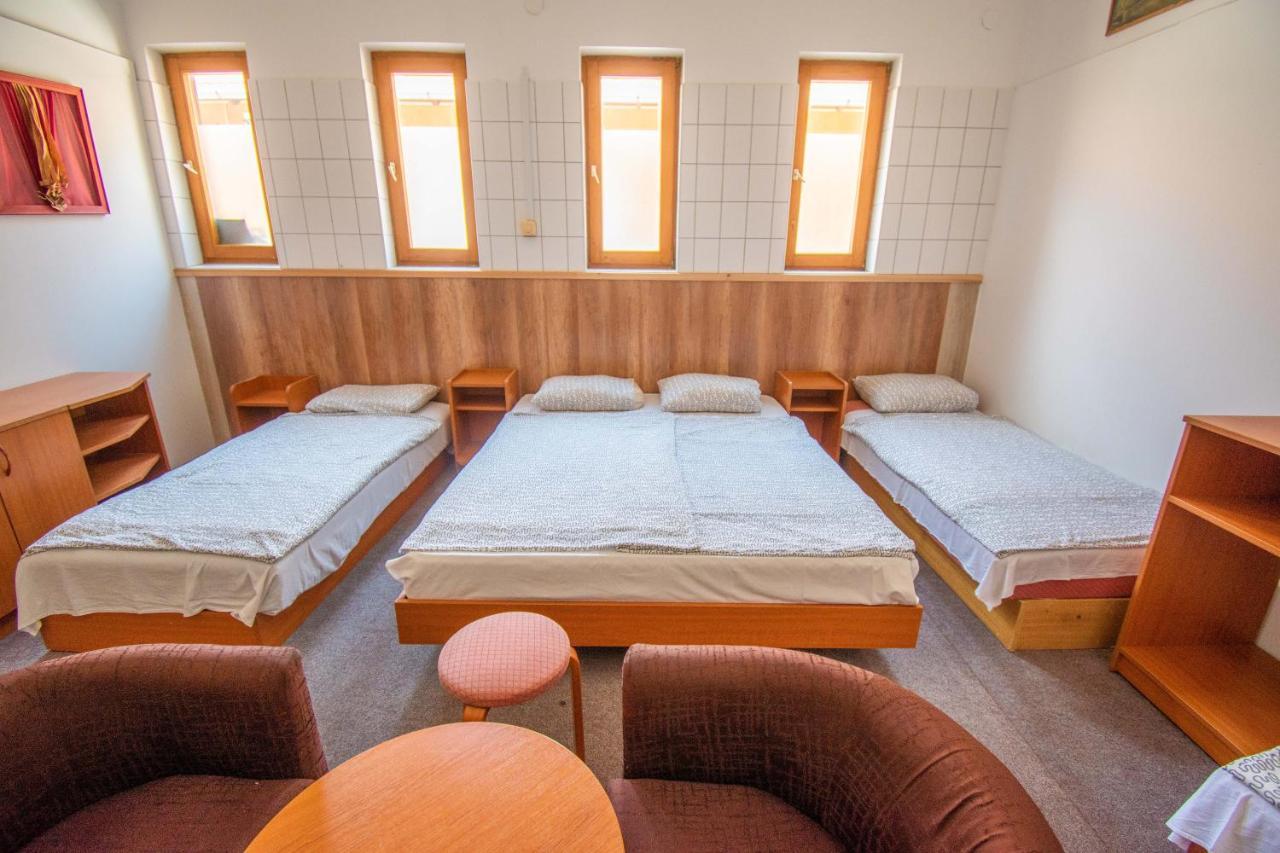 Beach Hostel Balatonboglár Esterno foto